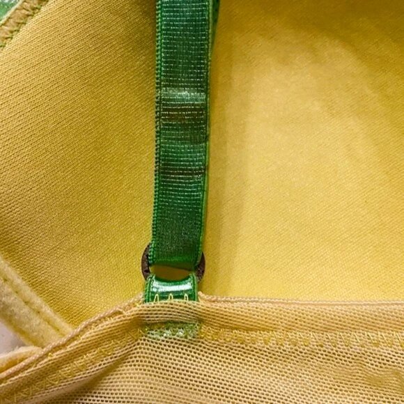 Victoria’s Secret Plunge Padded Mesh & Lace Push-up Underwire Bra 36B - Picture 17 of 17